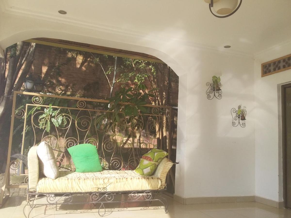 Random Park Hotel Kigali Bagian luar foto