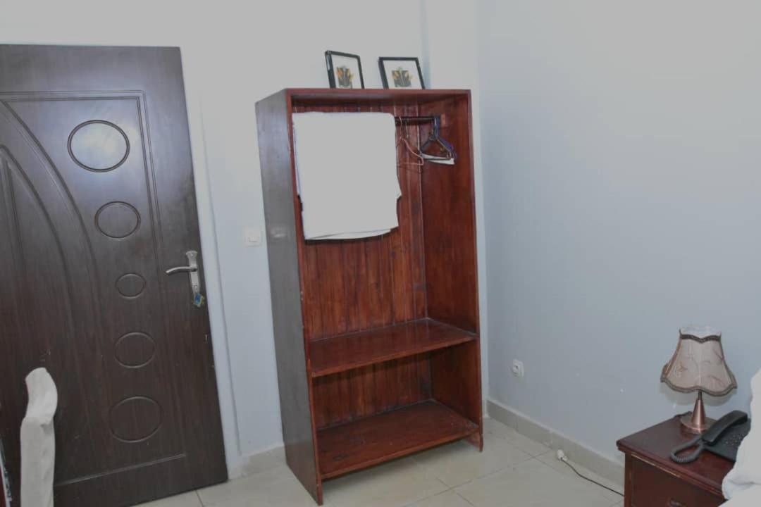 Random Park Hotel Kigali Bagian luar foto