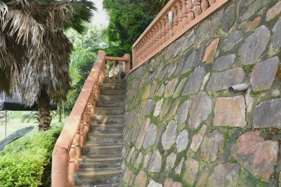 Random Park Hotel Kigali Bagian luar foto
