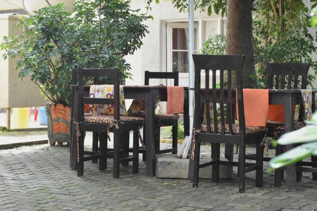 Random Park Hotel Kigali Bagian luar foto
