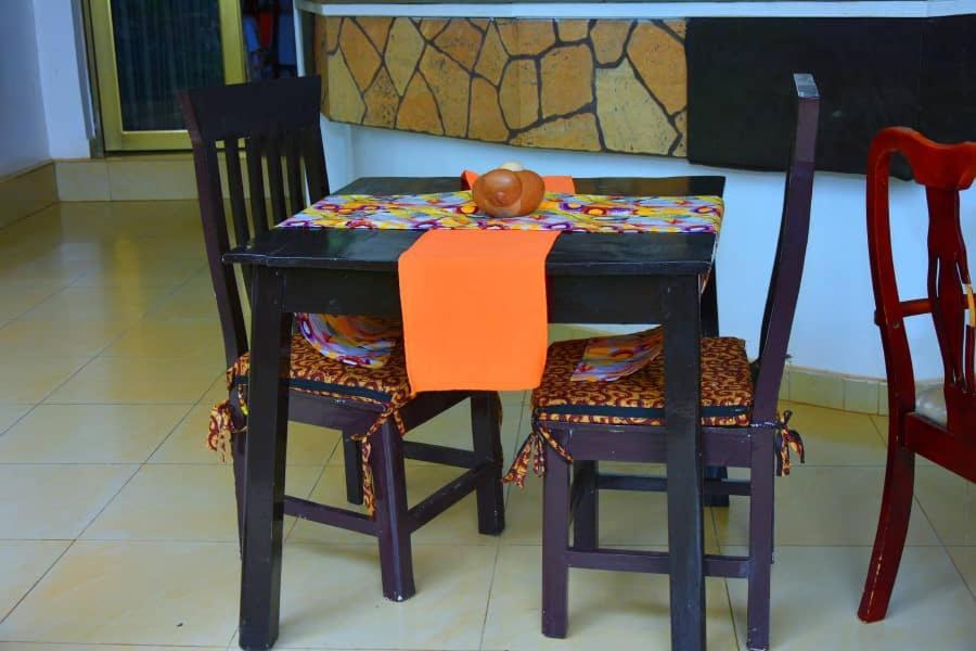 Random Park Hotel Kigali Bagian luar foto